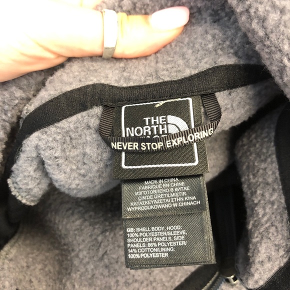 North face jacket!! Super comfy and warm - Picture 2 of 3